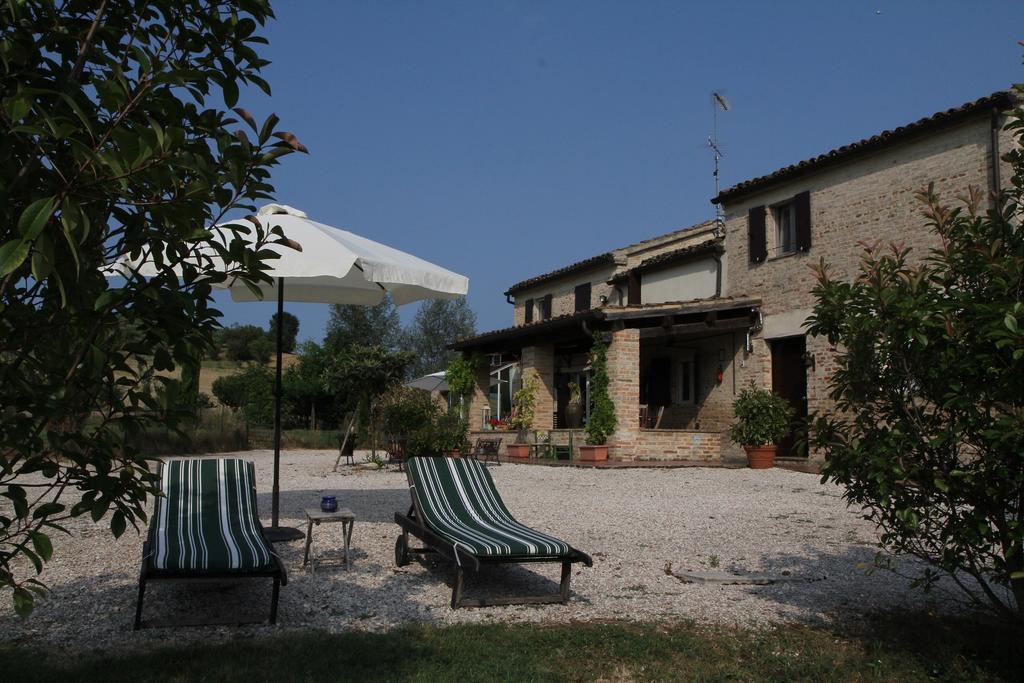 Bed and Breakfast Casa Sorgente San Costanzo Exterior foto