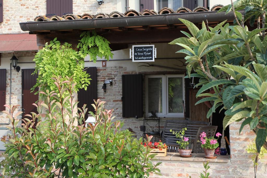 Bed and Breakfast Casa Sorgente San Costanzo Exterior foto