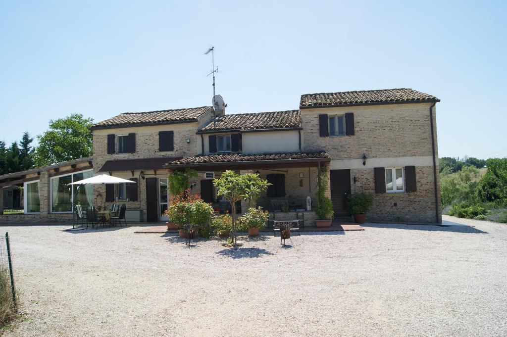 Bed and Breakfast Casa Sorgente San Costanzo Exterior foto